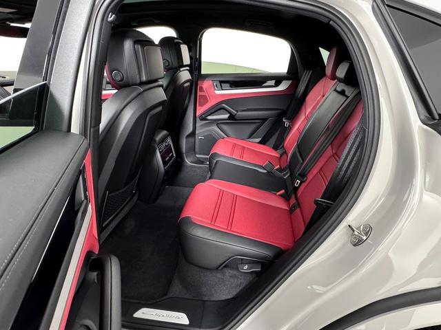 new 2025 Porsche Cayenne car, priced at $121,135