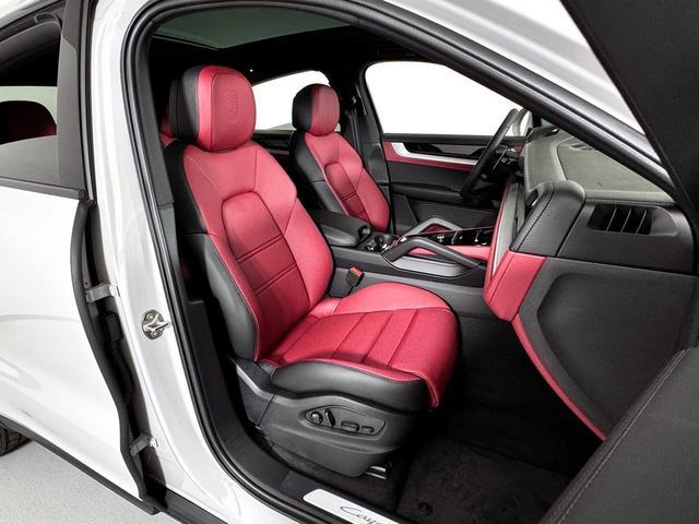 new 2025 Porsche Cayenne car, priced at $121,135