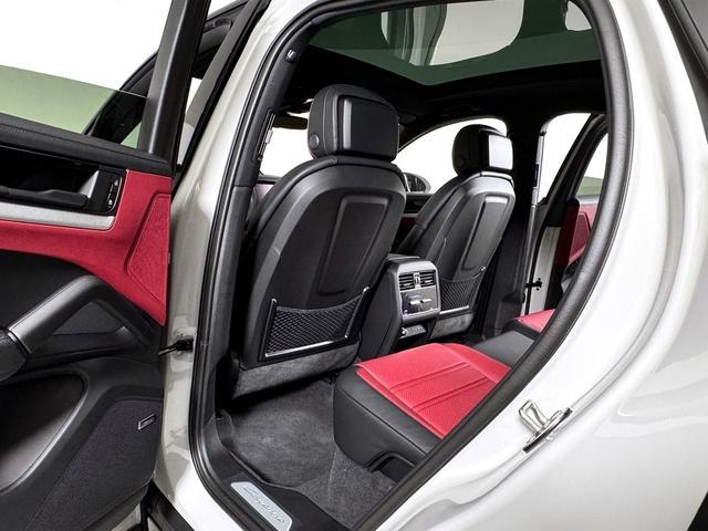 new 2025 Porsche Cayenne car, priced at $121,135