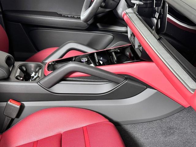 new 2025 Porsche Cayenne car, priced at $121,135