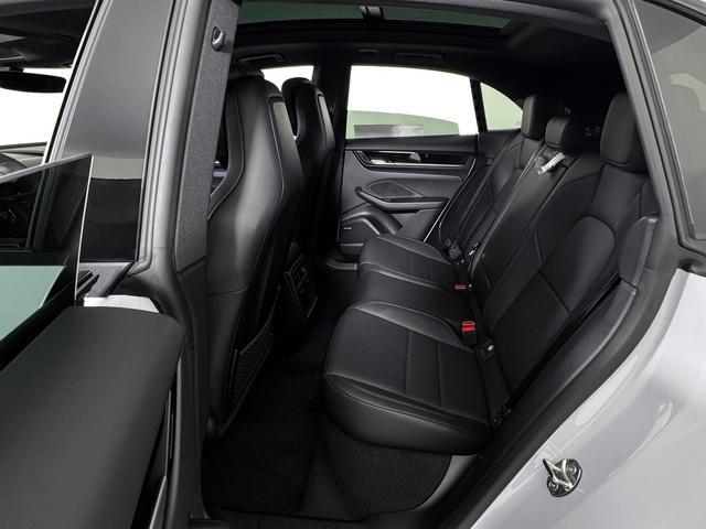 new 2025 Porsche Macan car, priced at $90,505