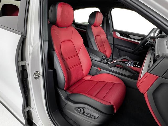 new 2025 Porsche Cayenne car, priced at $128,505
