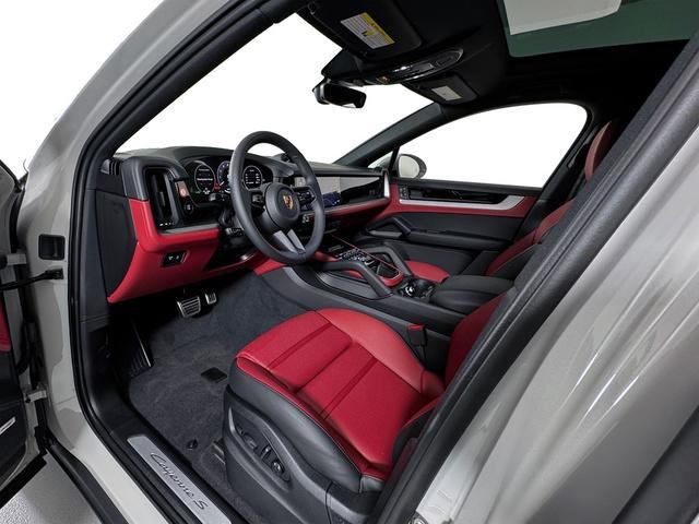 new 2025 Porsche Cayenne car, priced at $128,505