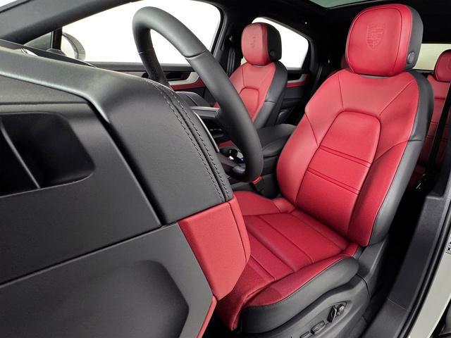 new 2025 Porsche Cayenne car, priced at $128,505