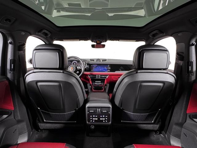 new 2025 Porsche Cayenne car, priced at $128,505