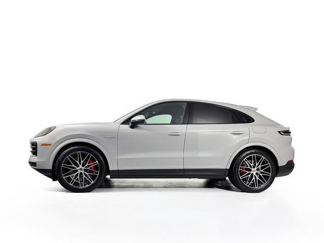new 2025 Porsche Cayenne car, priced at $128,505