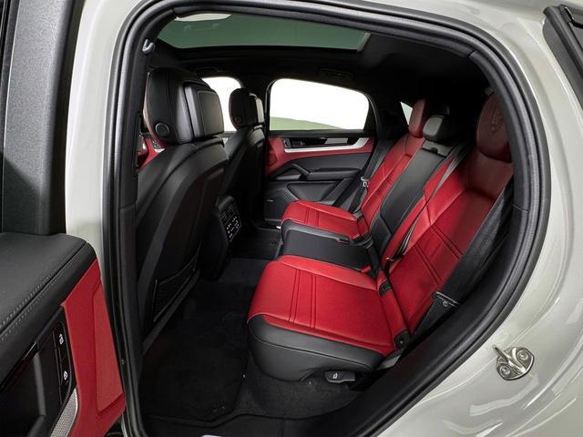 new 2025 Porsche Cayenne car, priced at $128,505