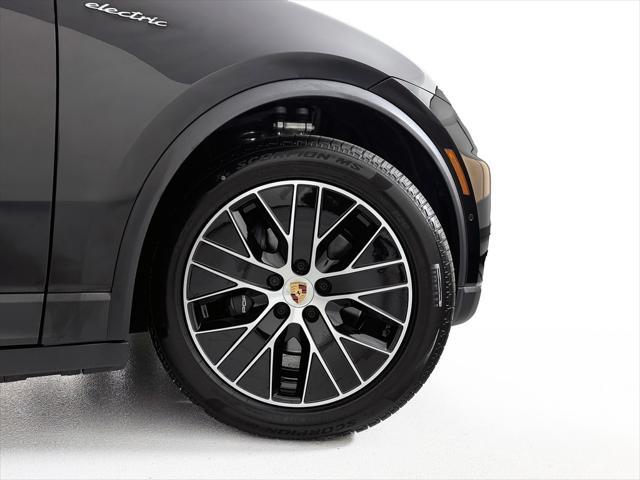 used 2025 Porsche Macan car