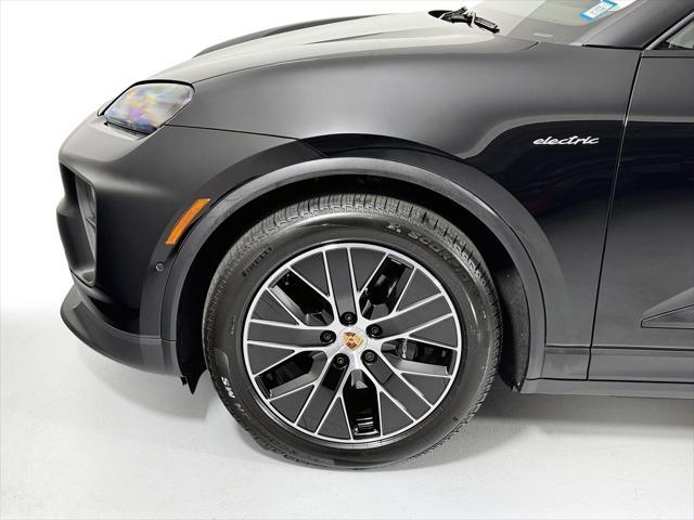 used 2025 Porsche Macan car