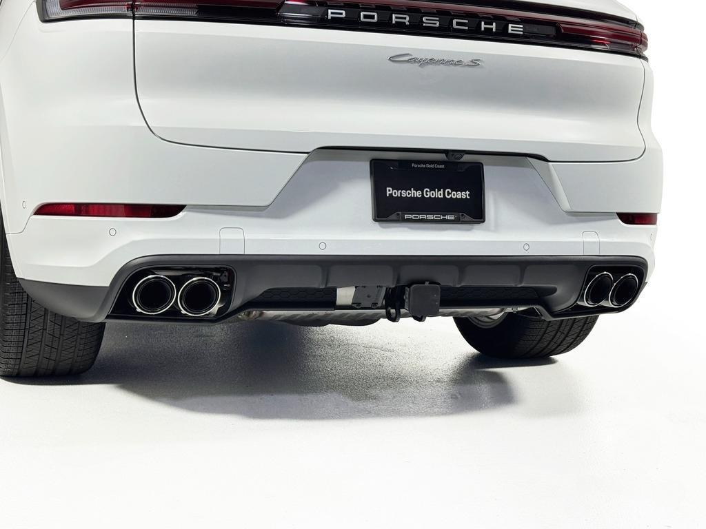 new 2025 Porsche Cayenne car, priced at $118,900