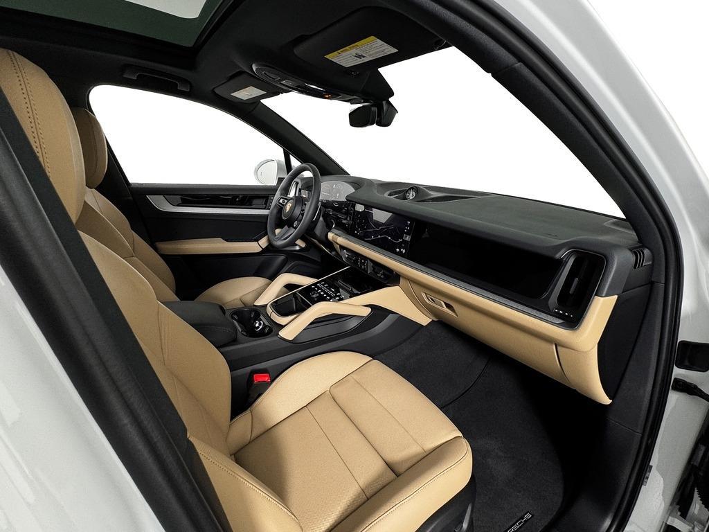 new 2025 Porsche Cayenne car, priced at $118,900