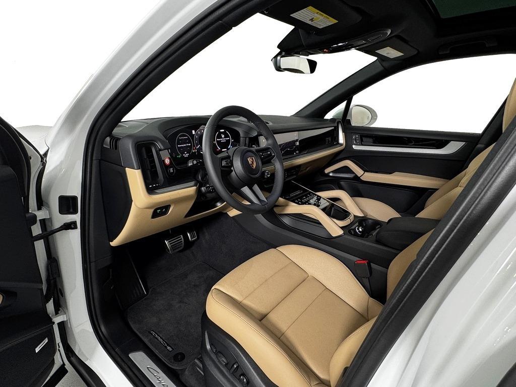 new 2025 Porsche Cayenne car, priced at $118,900