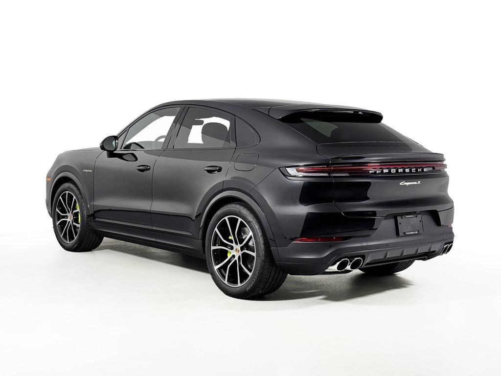 new 2025 Porsche Cayenne car, priced at $121,065