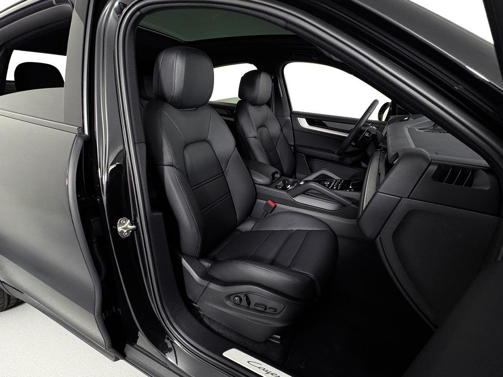new 2025 Porsche Cayenne car, priced at $121,065