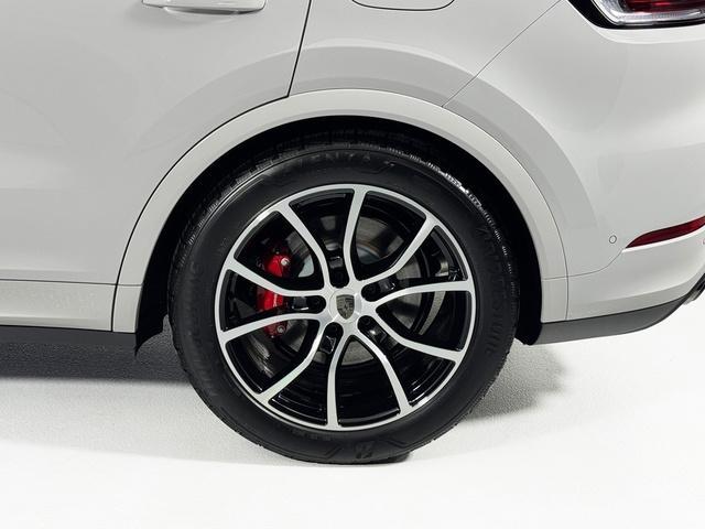new 2025 Porsche Cayenne car, priced at $171,995
