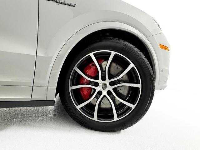 new 2025 Porsche Cayenne car, priced at $171,995