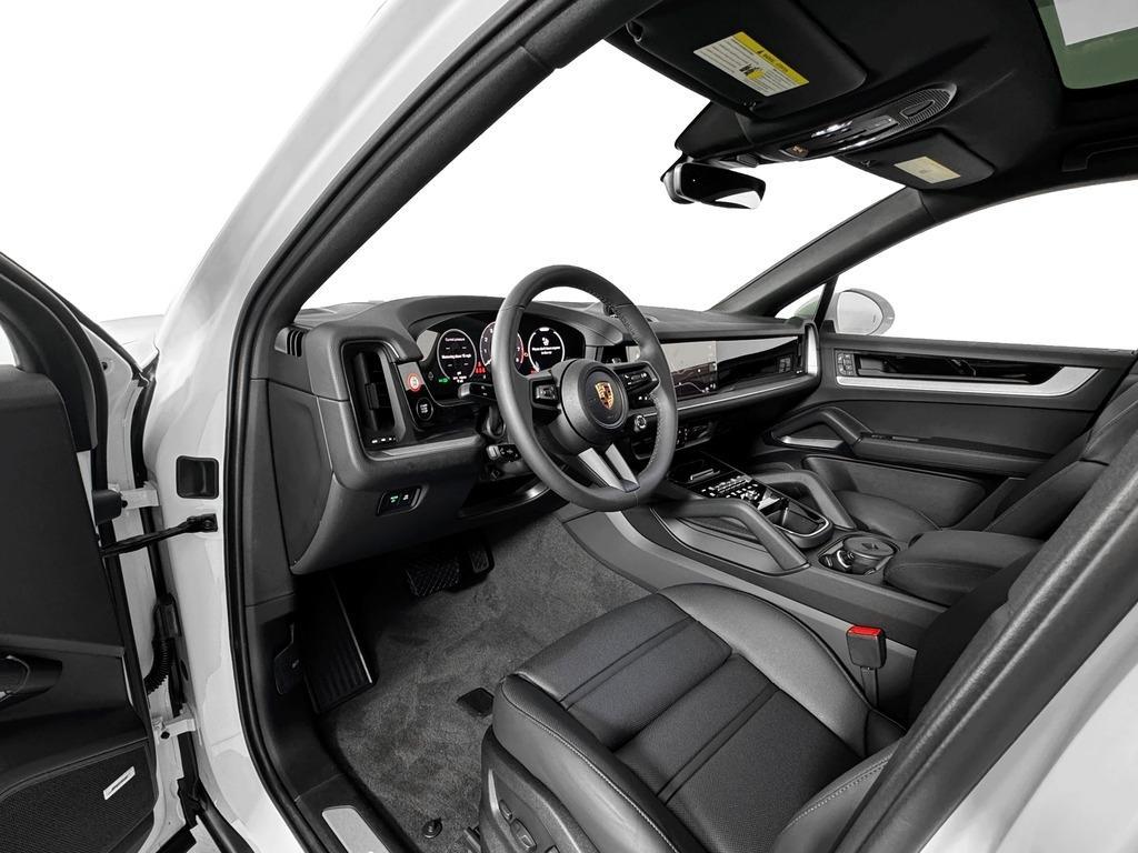 new 2025 Porsche Cayenne car, priced at $103,015