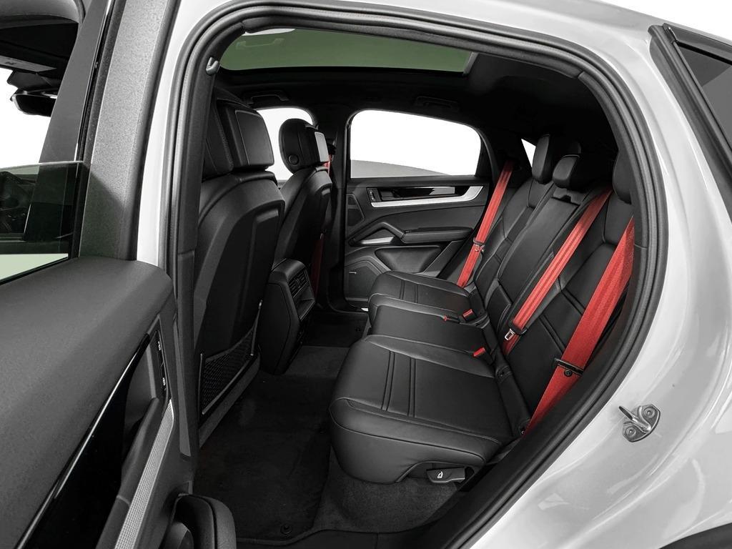 new 2025 Porsche Cayenne car, priced at $103,015