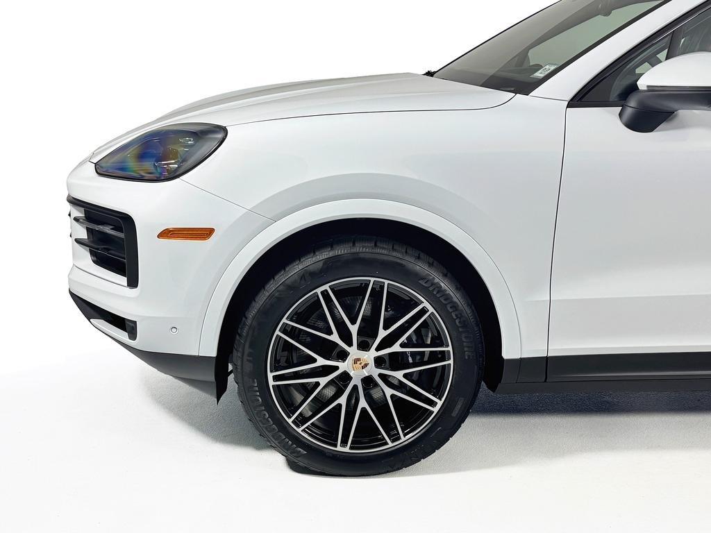 new 2025 Porsche Cayenne car, priced at $103,015