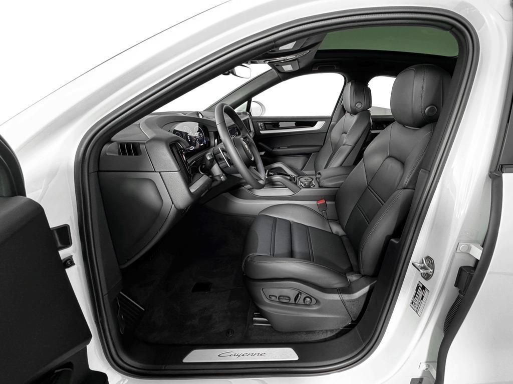 new 2025 Porsche Cayenne car, priced at $103,015