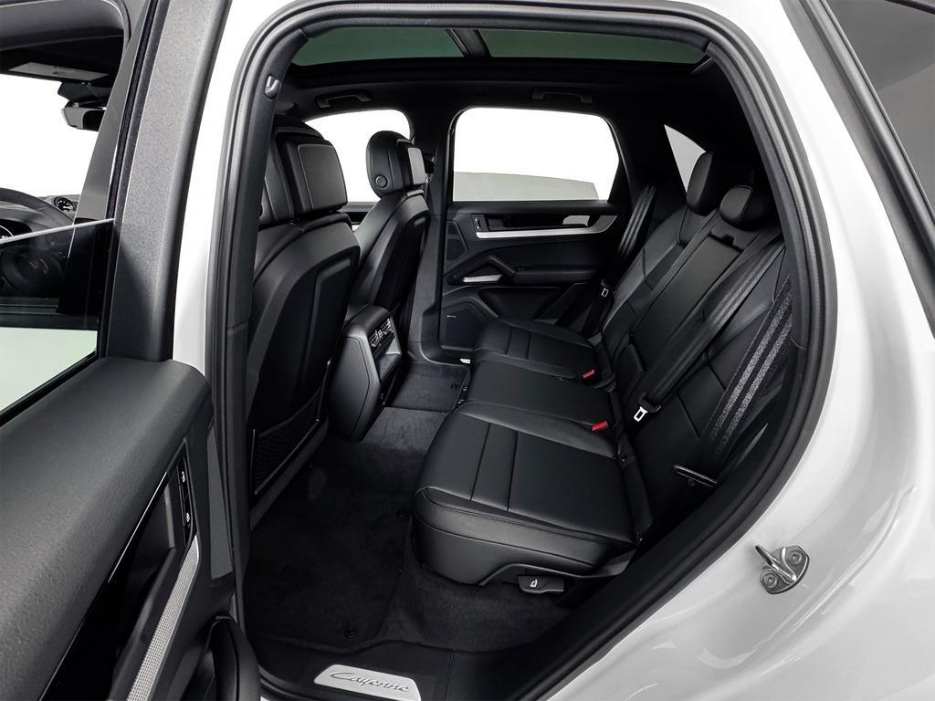 new 2025 Porsche Cayenne car, priced at $110,265