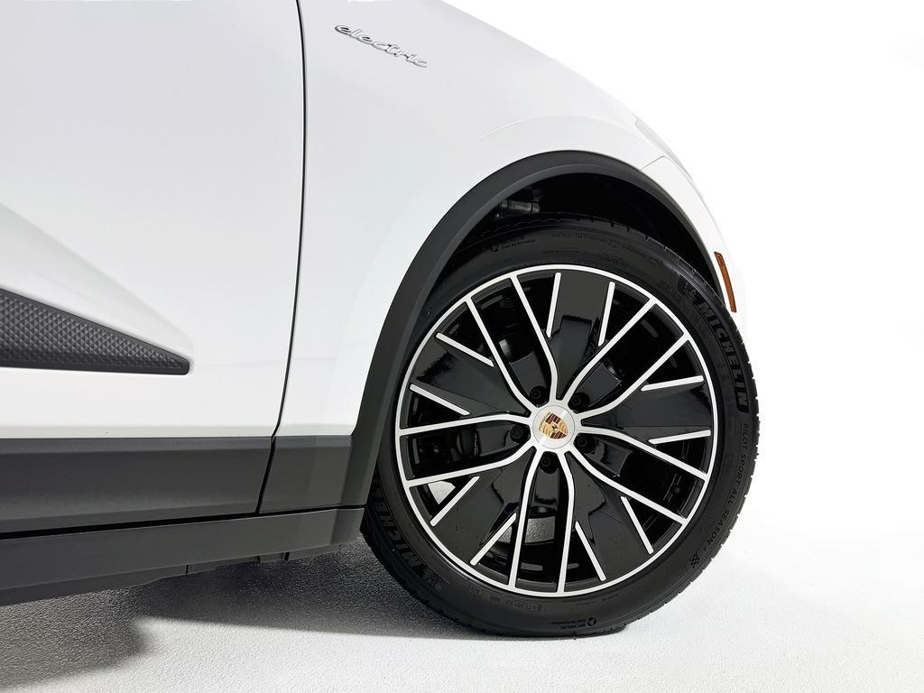 used 2024 Porsche Macan car, priced at $79,500