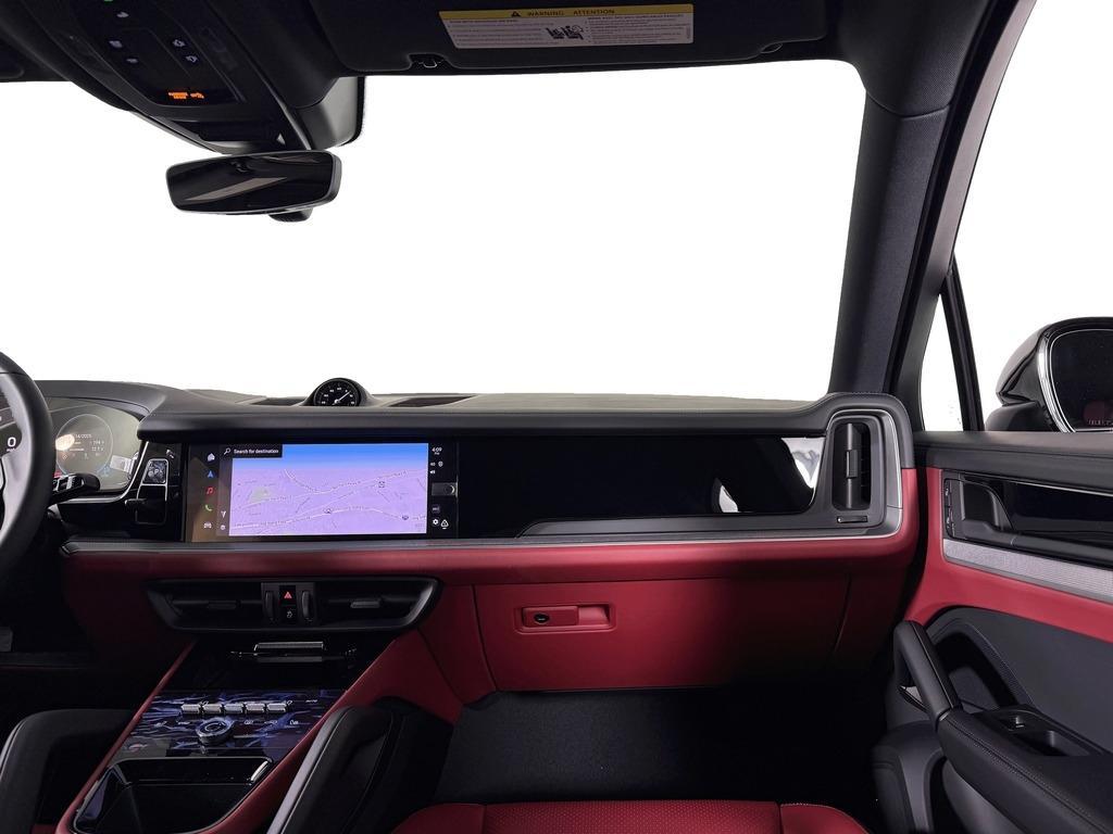 new 2025 Porsche Cayenne car, priced at $104,085