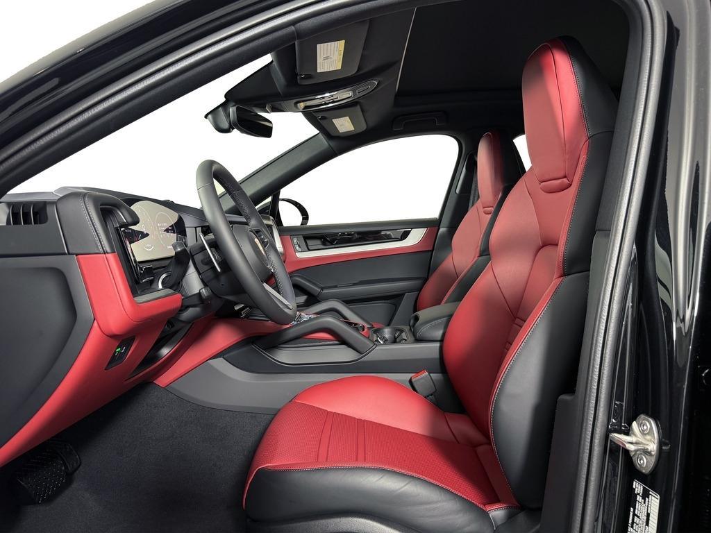 new 2025 Porsche Cayenne car, priced at $104,085
