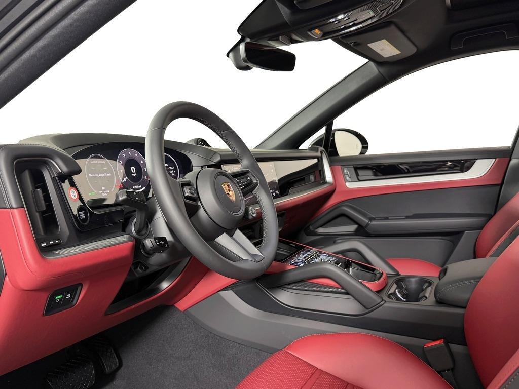 new 2025 Porsche Cayenne car, priced at $104,085