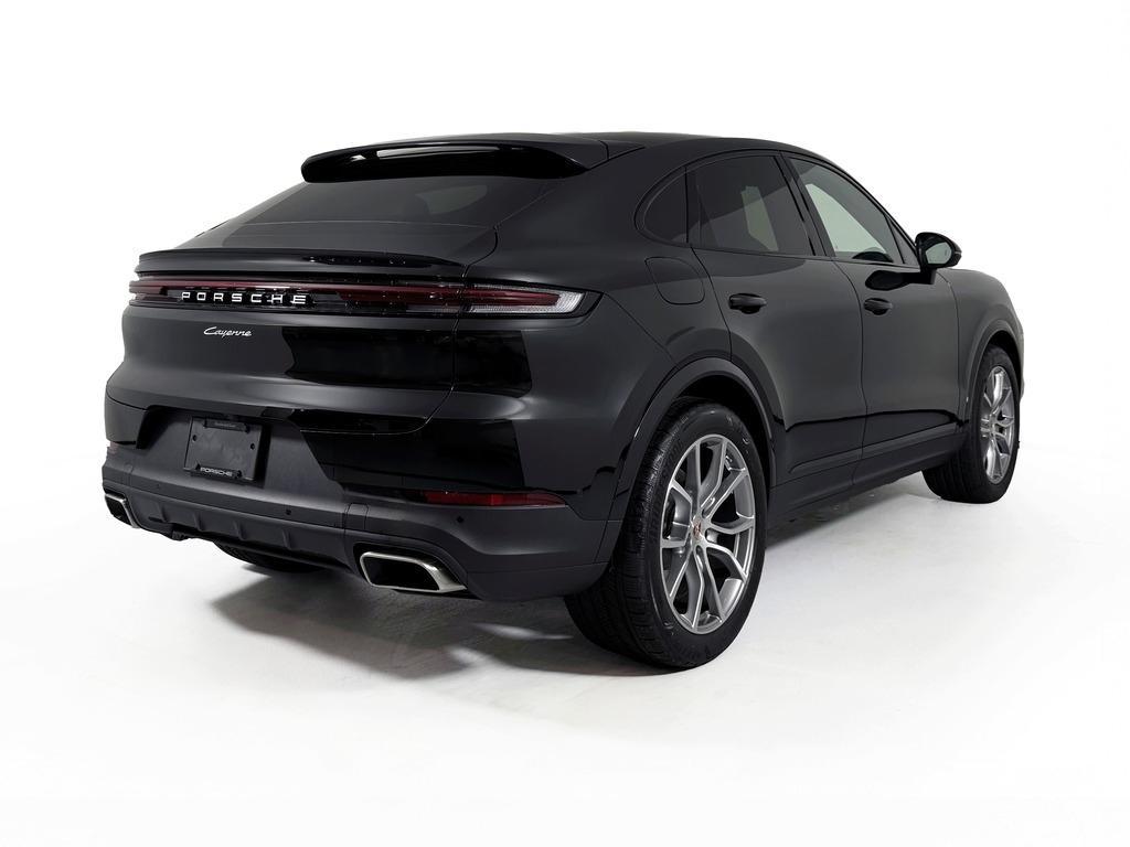 new 2025 Porsche Cayenne car, priced at $104,085