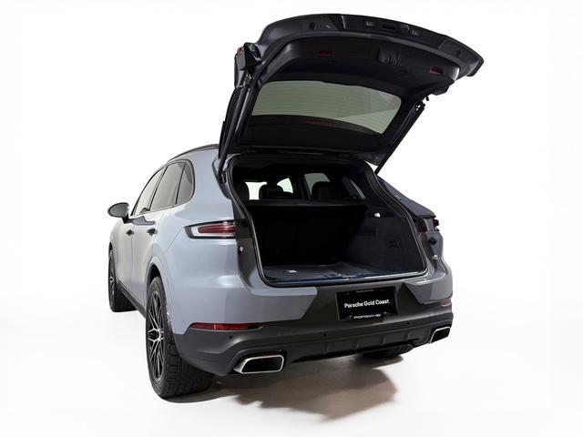 new 2025 Porsche Cayenne car, priced at $103,555