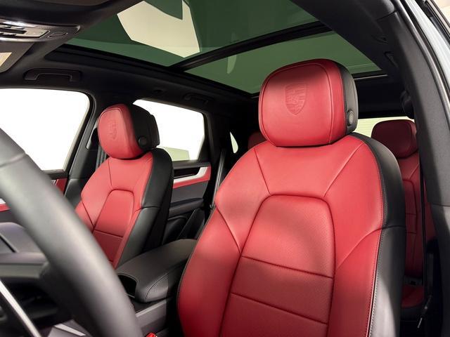 new 2025 Porsche Cayenne car, priced at $103,555
