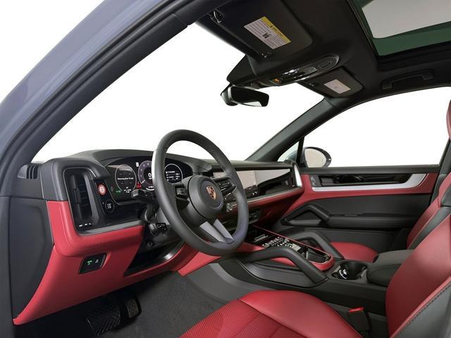 new 2025 Porsche Cayenne car, priced at $103,555