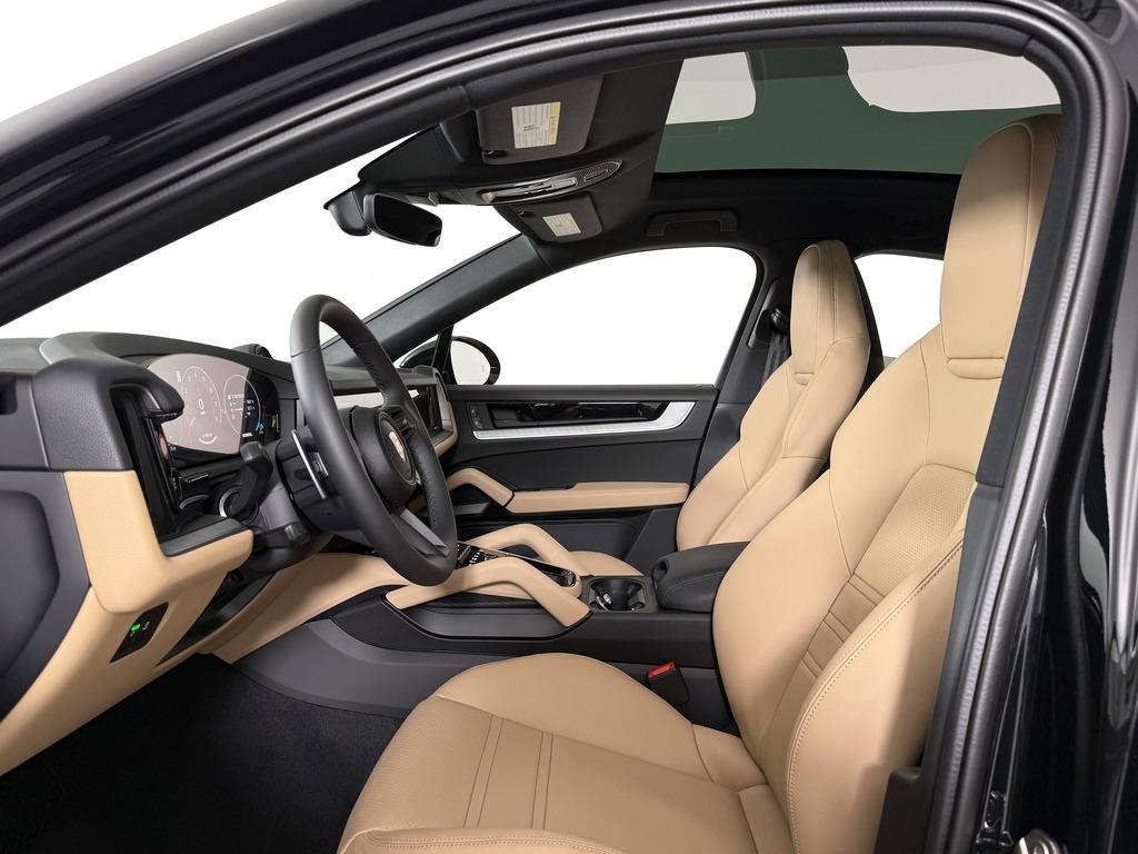 new 2025 Porsche Cayenne car, priced at $97,775