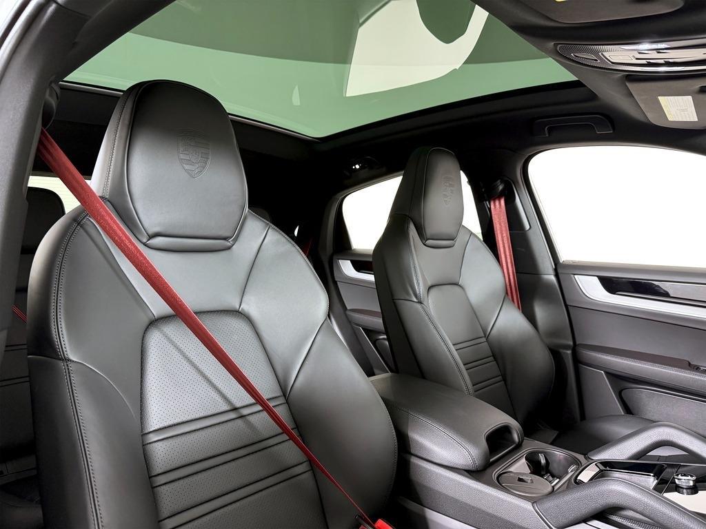 new 2025 Porsche Cayenne car, priced at $99,665