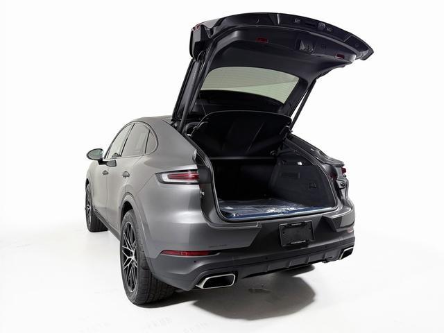 new 2025 Porsche Cayenne car, priced at $104,635