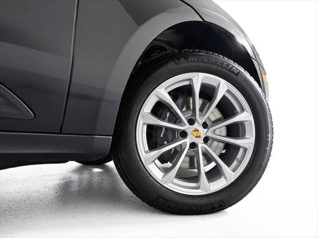 used 2025 Porsche Macan car