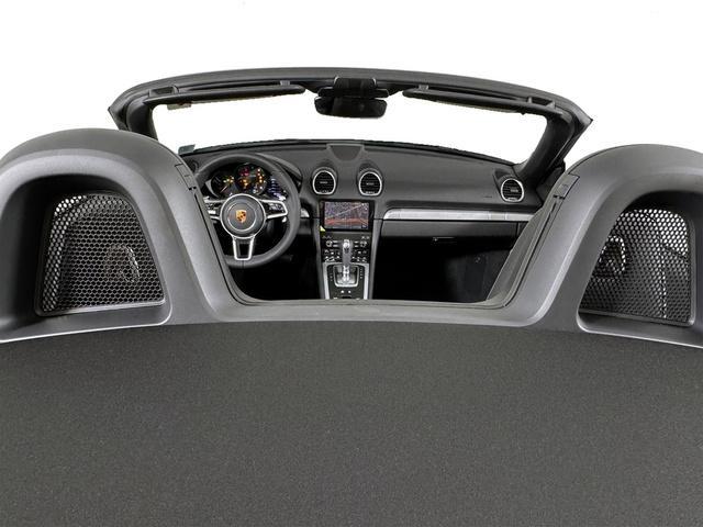 new 2025 Porsche 718 Boxster car, priced at $91,915