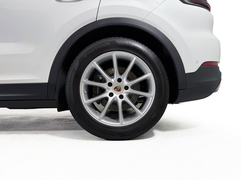 used 2025 Porsche Cayenne car, priced at $82,895