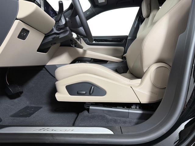 new 2025 Porsche Macan car, priced at $80,425