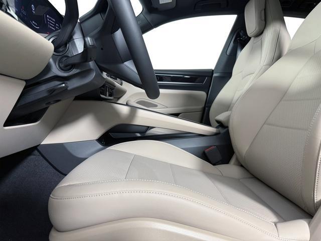 new 2025 Porsche Macan car, priced at $80,425