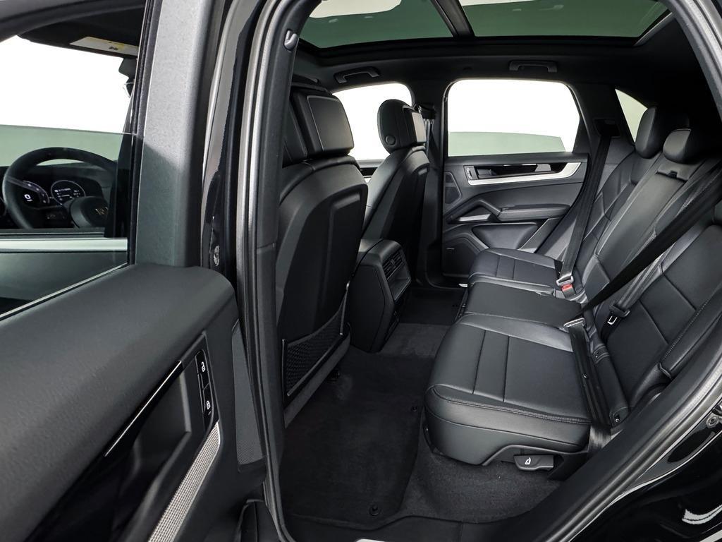 new 2025 Porsche Cayenne car, priced at $92,685
