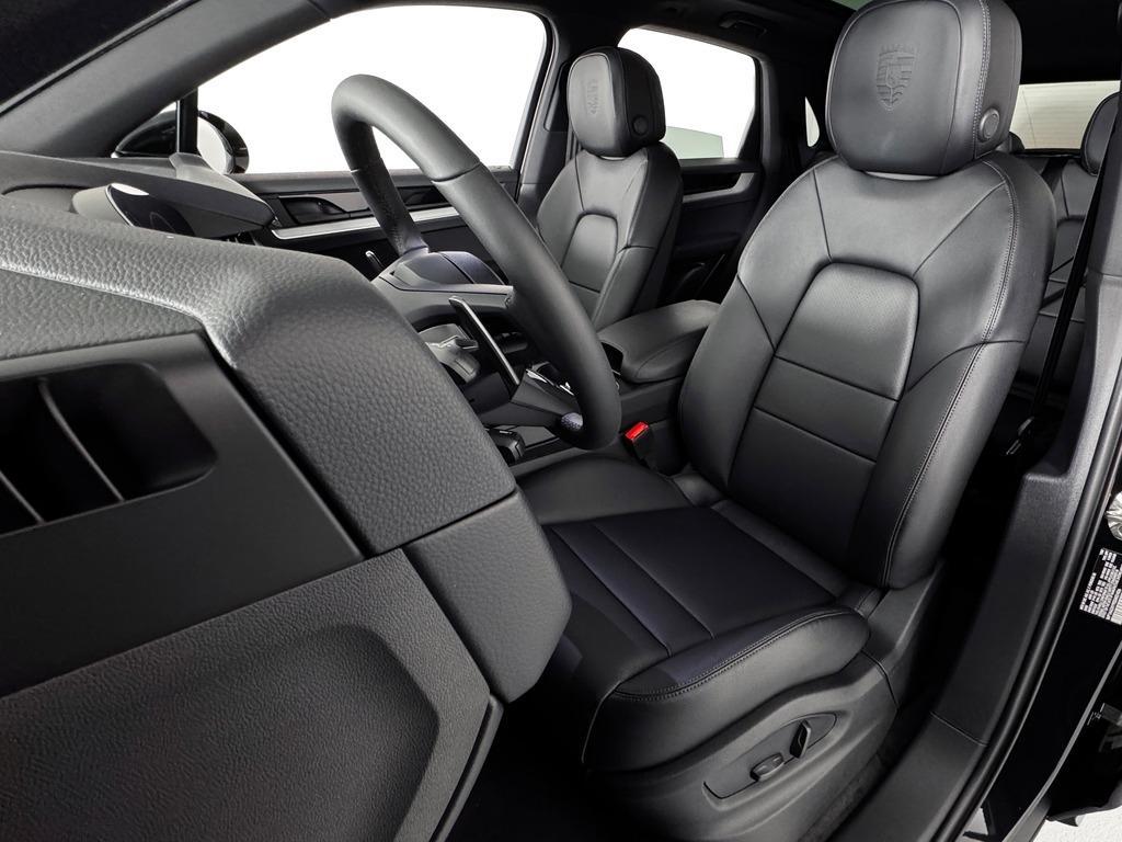 new 2025 Porsche Cayenne car, priced at $92,685
