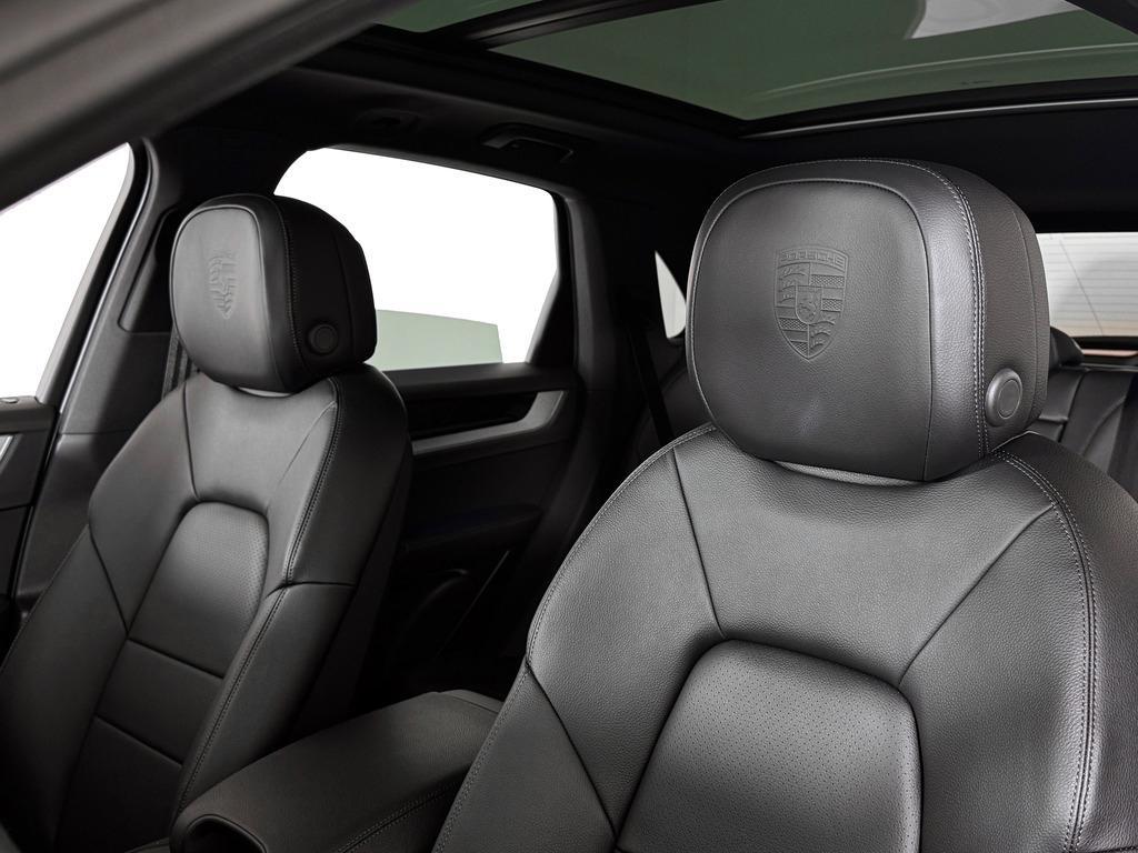 new 2025 Porsche Cayenne car, priced at $92,685