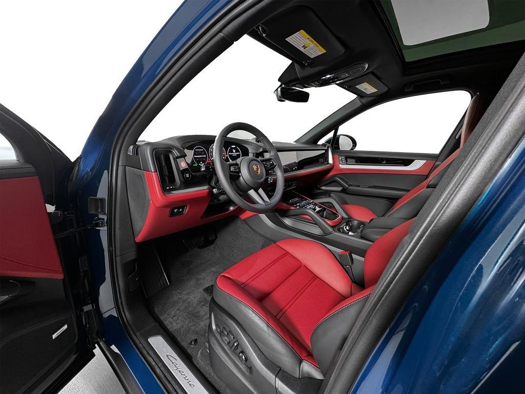 new 2025 Porsche Cayenne car, priced at $106,425