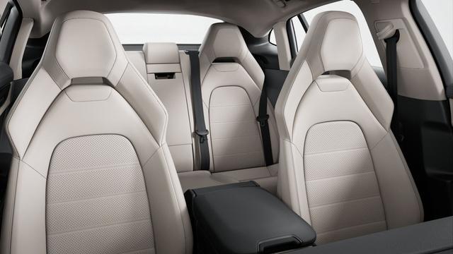 new 2026 Porsche Panamera car, priced at $128,300