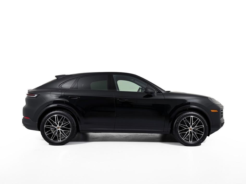 new 2025 Porsche Cayenne car, priced at $95,705