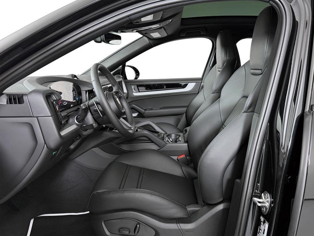new 2025 Porsche Cayenne car, priced at $95,705