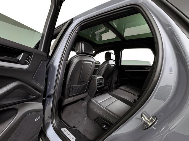 new 2025 Porsche Cayenne car, priced at $100,305