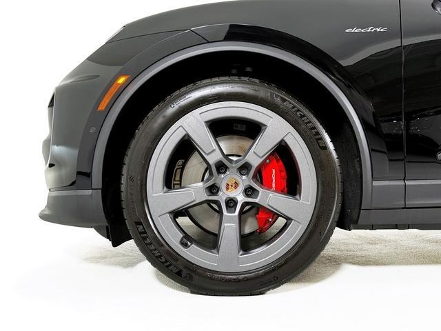 new 2025 Porsche Macan car, priced at $92,825